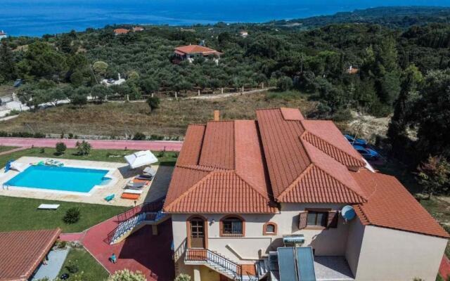 Kastro Villa with pool in Kyllini, Peloponnese