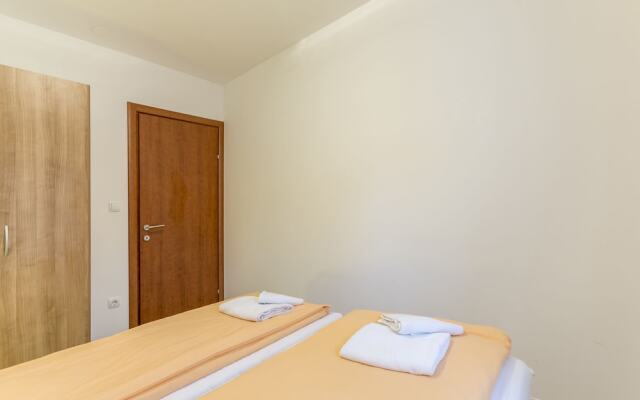 A2 - Spacious apt With the sea View & use of Pool