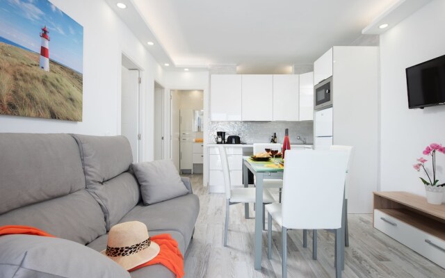 C104A Brand New Apartment, Big Terrace, Pool