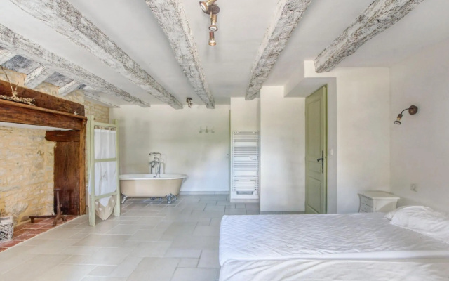 Alluring Holiday Home in Dégagnac with Heated Pool