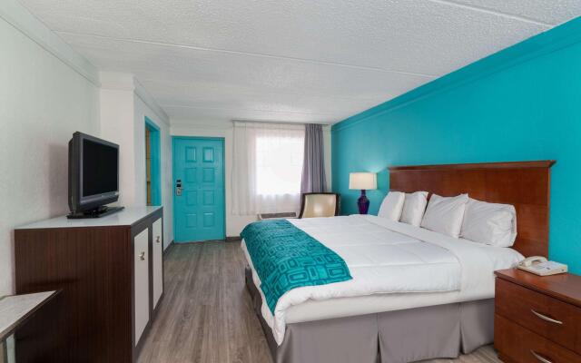 Econo Lodge College Park