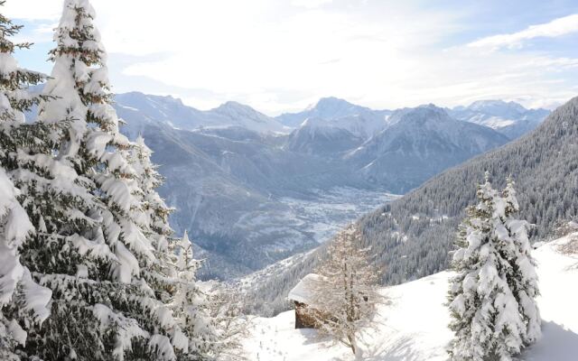 Comfy Apartment in Riederalp With Balcony