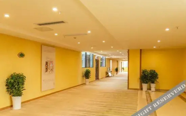 Nanas Hotel