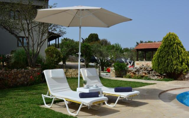 Elianthos Villas