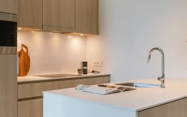 Stylish 2 Bedroom With Terrace and Parking