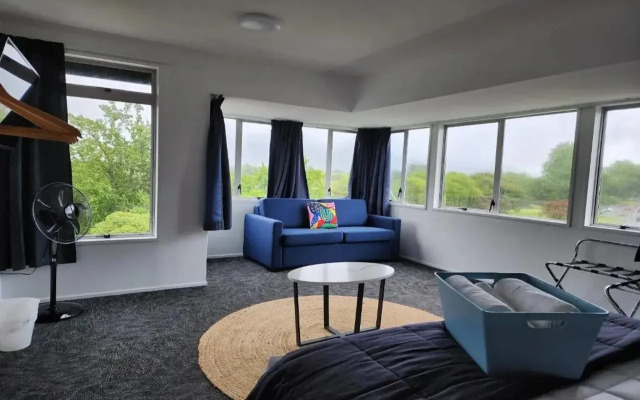 Base Rotorua - Hostel