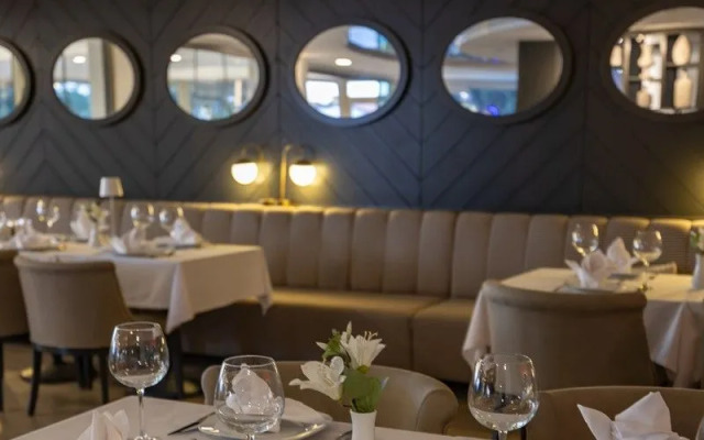 Sisus Marina Hotel