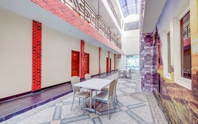 OYO Flagship Tembok Batu Residence