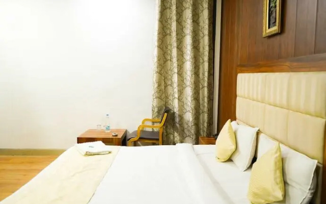 Roomshala 025 Hotel RTS