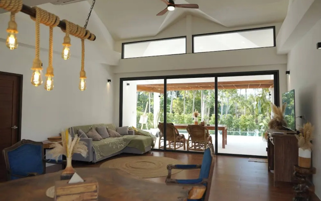 O3 Green 2b Garden Pool Villa and Unique Furniture