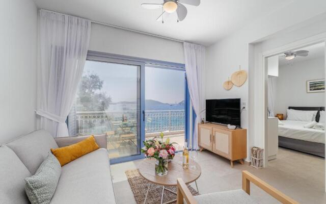 Lefkada Blue Luxury Apartments B4, Perigiali first floor