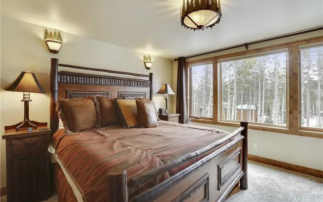 Tatonka Lodge House
