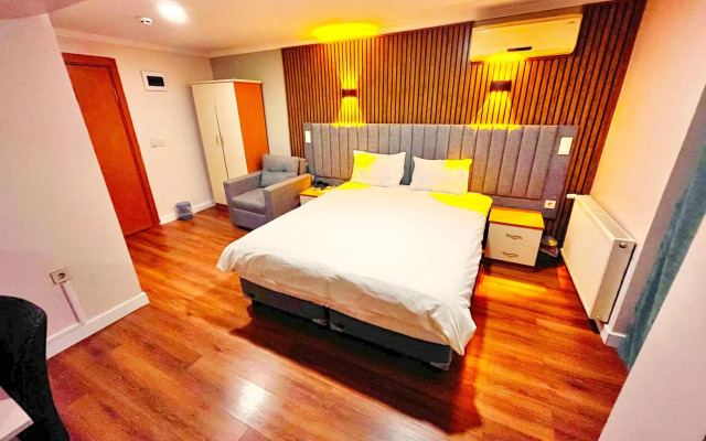 Naila Hotel