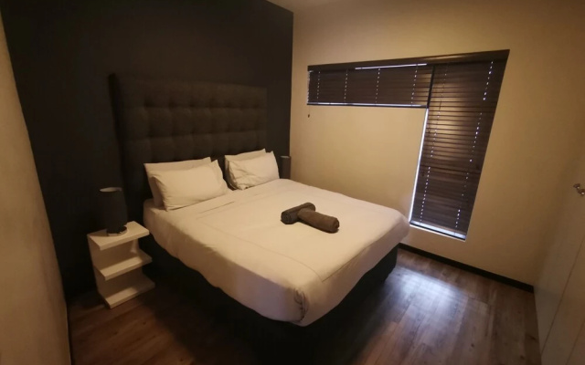 Easy Stay - The Vantage