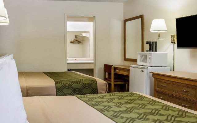 Econo Lodge University