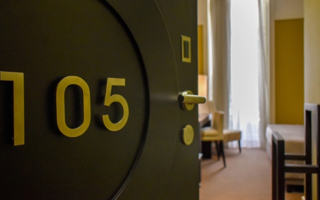 Universal Boutique Hotel