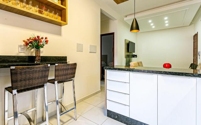 Apto amplo e moderno no Santinho VER102