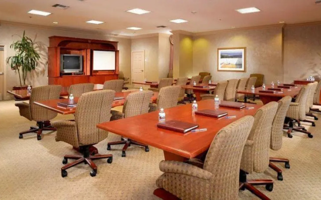 eaves Woodland Hills