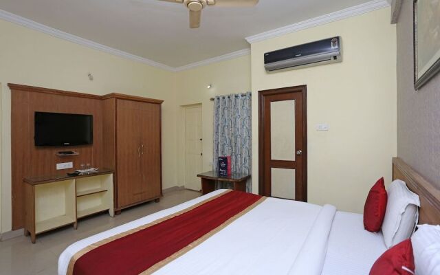 OYO 8932 Delight Inn Gachibowli