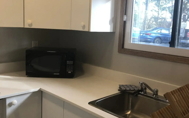 Motel 6 Victoria Airport Saanichton