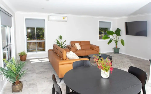 Uralla Apartments