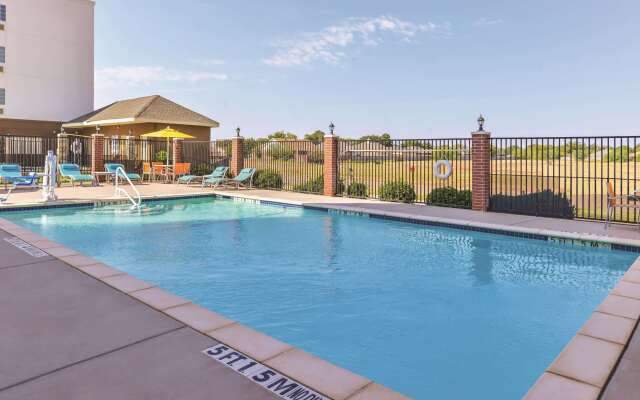 La Quinta Inn & Suites by Wyndham Abilene Mall