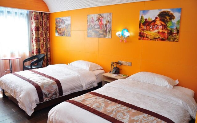 Seven Plus One Theme Inn