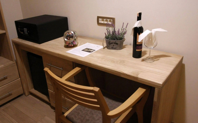 Hotel Aziza