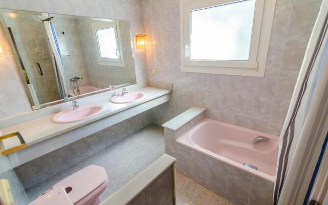 Club Villamar - Delfin