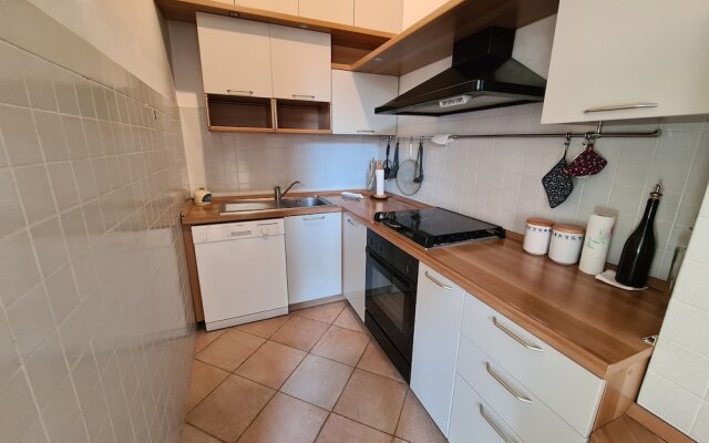 Santa in Caruggio- PortofinoVacanze