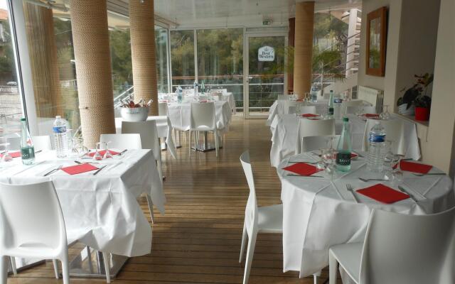 Best Western Plus La Rade