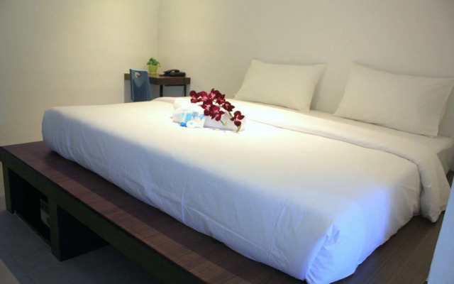 OYO 246 Link Inn (Sanitized Stay)