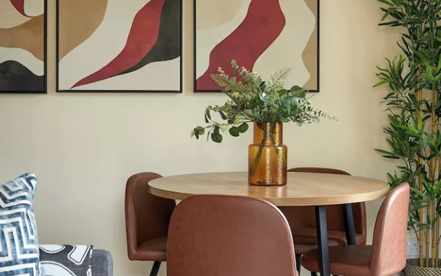 Apartment - Sleeps 6 - Riverside - City Centre