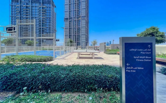 Bright 2BR in top Creek Rise Tower