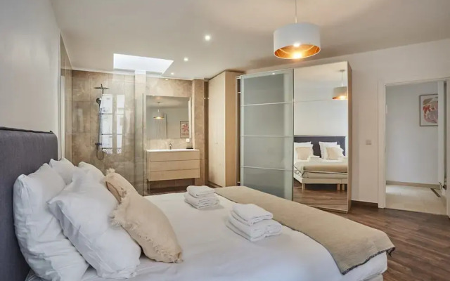 Superb Apartment Center of Paris/montmartre