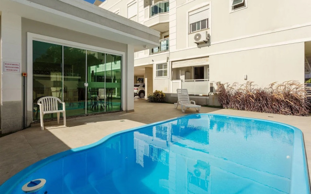 Spacious Apartment With Pool in Jurere Chr025