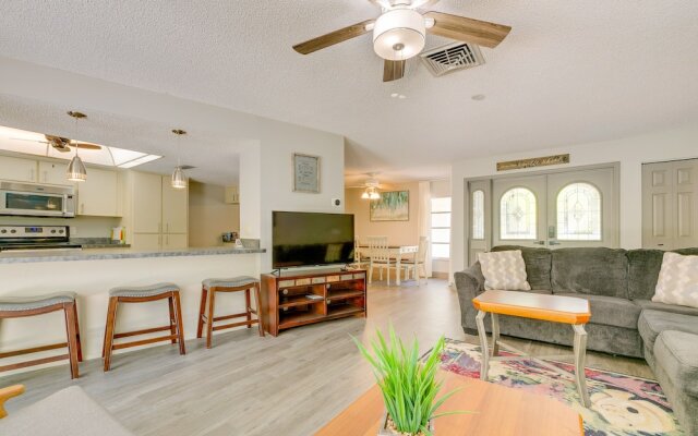 Lovely Crystal River Home w/ Lanai & Pool!