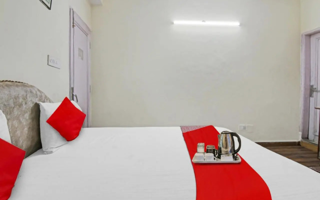 OYO Rooms Mall Road View