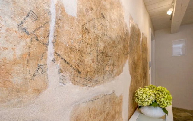 Luxury Apartment Lina - III