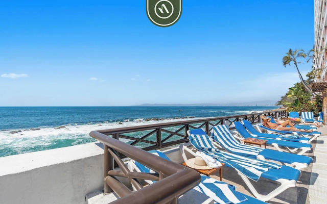 Amazing Condos with Ocean View