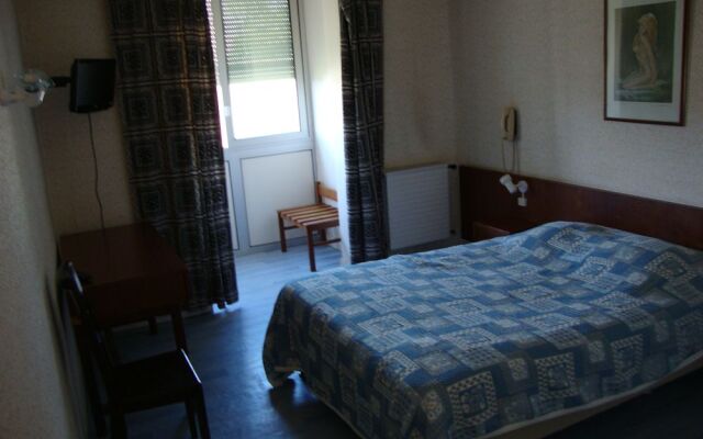 Auberge Du Pont Canal