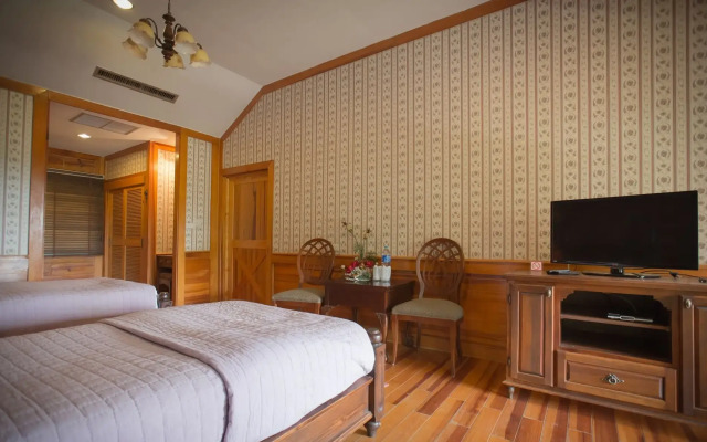 The Log Home Experience Khao Yai