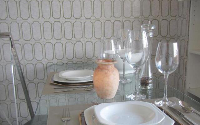 - - - - - Au Sixième Ciel - - - - -