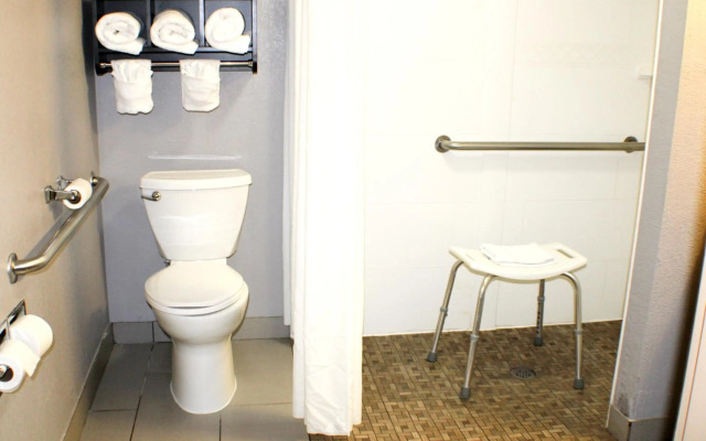 Quality Inn & Suites Bedford West