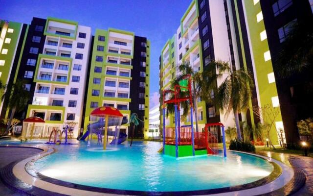 HOMESTAY @ COMFY CONDO with Waterpark, Pool, Playground & Gym