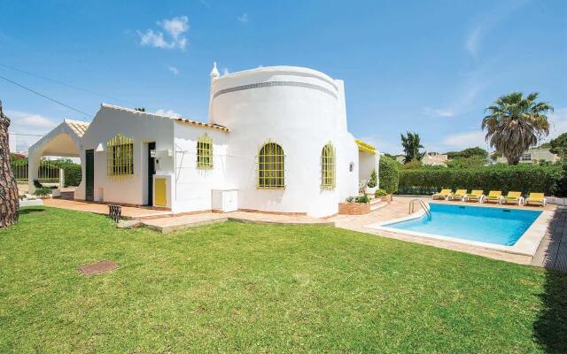 Located on a Quiet Cul-de-sac, Just Within 1 Mile From the Centre of Vilamoura