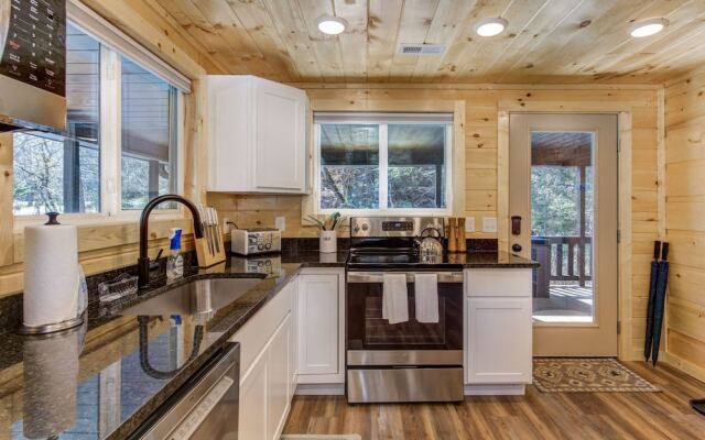 Nature Filled Escape in the Smokys!