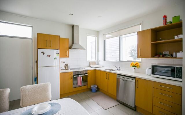 Epsom Central Modern 3Brd Apt