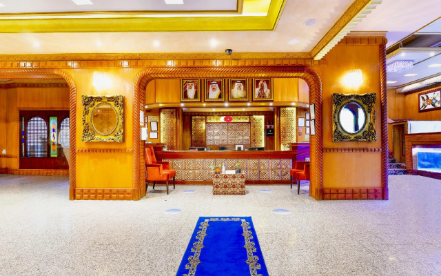 Capital O 125 Moon Plaza Hotel