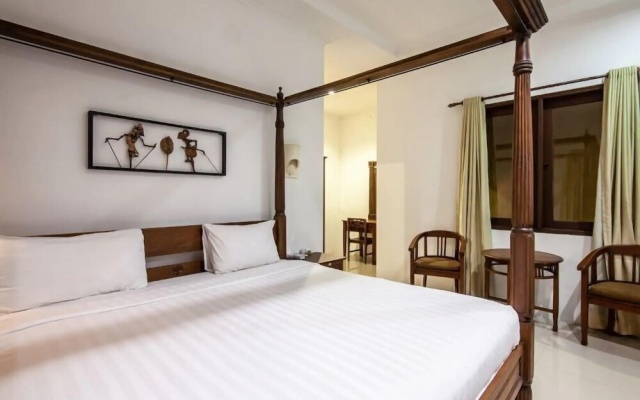 PB - 7BR - V5 & V1 7BR Private Pool Villa, Walk to Seminyak Beach – Guest Rooms – Denpasar